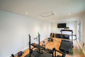 Photo 27- click for photo gallery